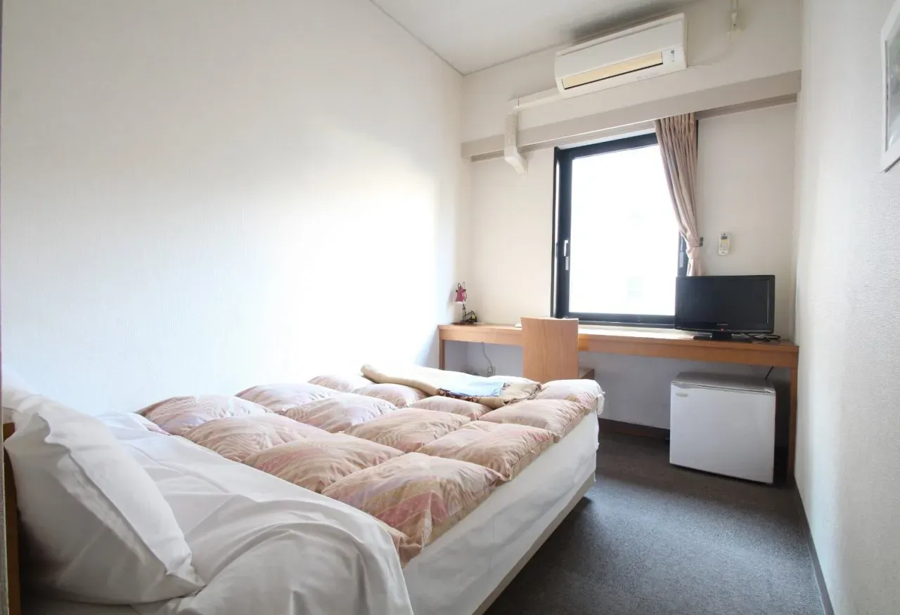 imgi_21_room_01.webp